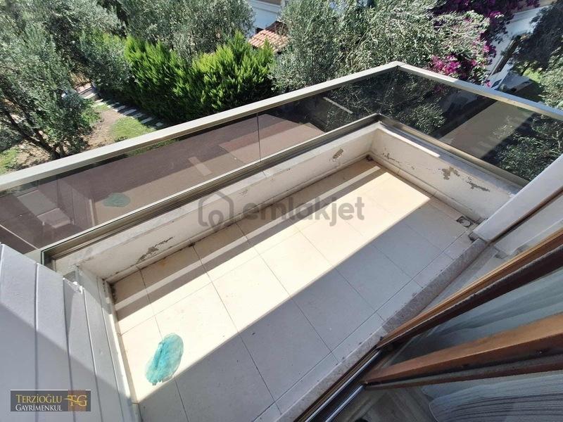 Terzioğlundan Denize Yakın Devamlı Kiralık Eşyalı 3+1 Lüksvilla - 31