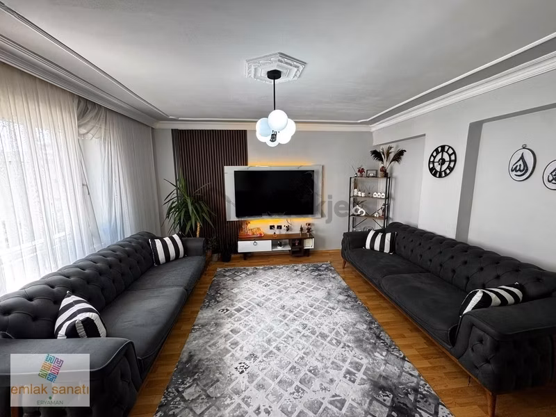 Elvan Mahallesinde Ara Katta Yapılı Satılık 3+1 Daire - 3