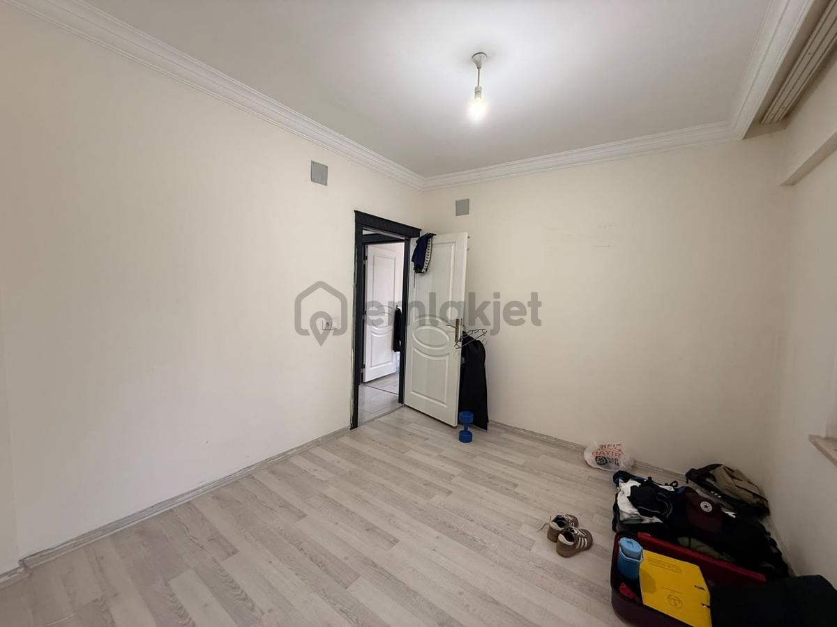 Karacaahmet'de Yerden Isıtma Bakımlı Geniş 1+1 Daire - 6