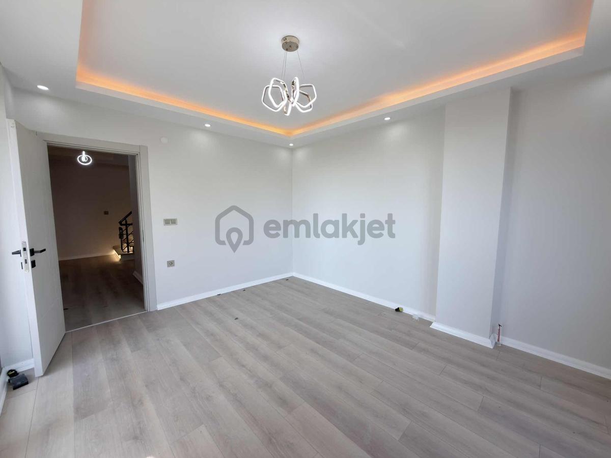 Kartallar - Full Deniz Manzaralı 356m2 Arsa İçerisinde 4+1 Villa - 24
