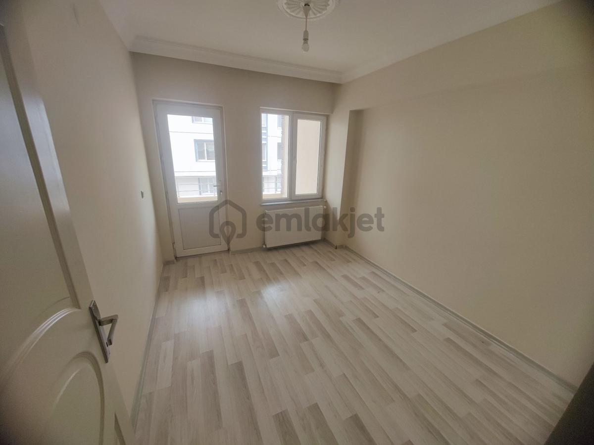Global'den Selgahta Kiralık Ara Kat Geniş Daire - 15