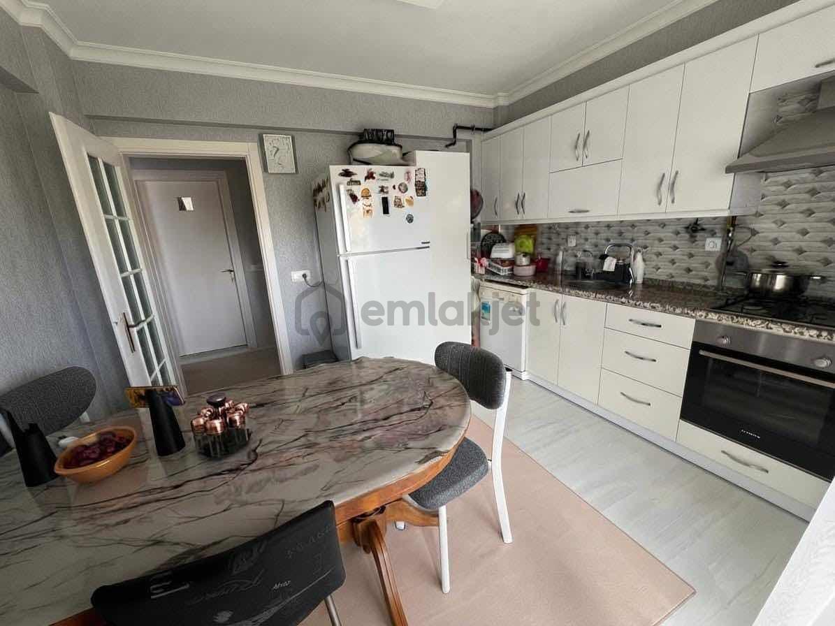 Kemalpaşa Sekiz Eylül Satılık 3+1 Daire 135 M2