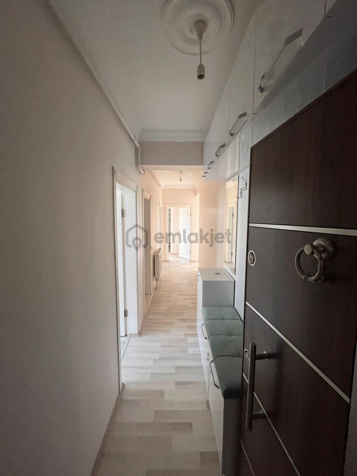 Dumlupınar Mahallesi’nde Kervansaray Caddesi Üzerinde Kiralık 3+1 - 38