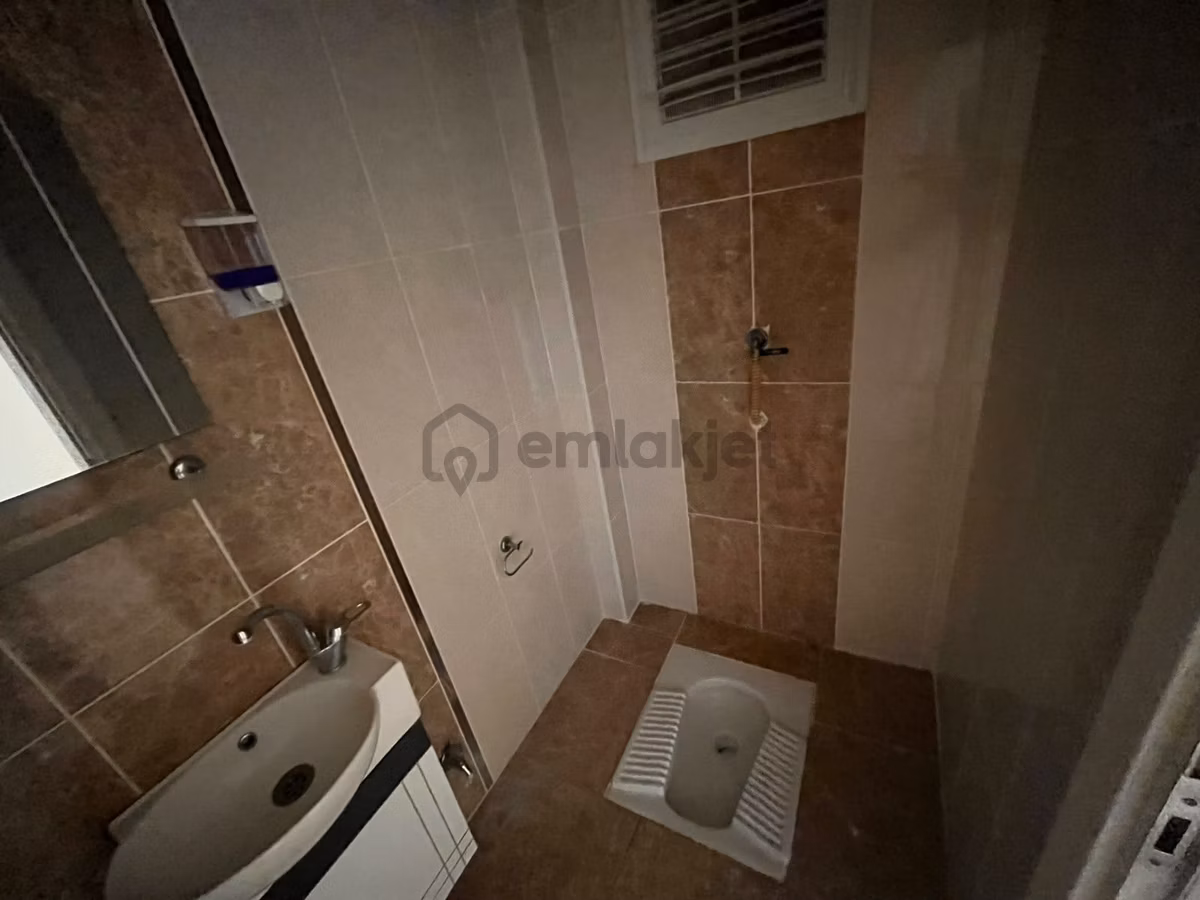 Dumlupınar Mahallesi’nde Kervansaray Caddesi Üzerinde Kiralık 3+1 - 14