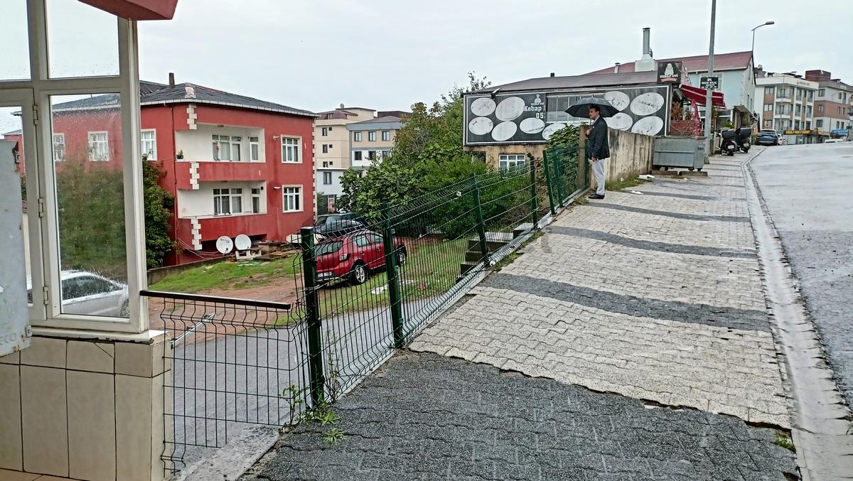 Devlet Hastanesine 120 Metre Mesafede Satılık 457 M2 Müstakil - 12