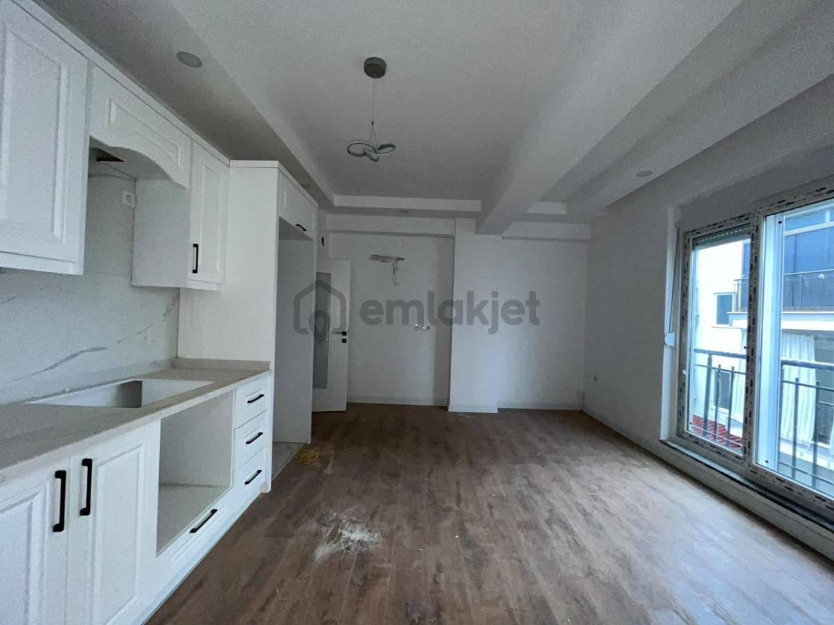 Kavaklı Mahallesinde Satılık Arakat Sıfır 2+1 Daire - 3