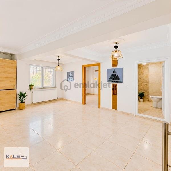 Geniş Bahçe Kullanımlı Ferah Ve Geniş Planlı Satılık Daire - 4