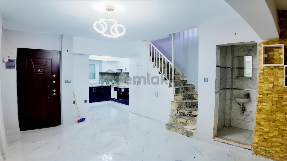 Aydın Didim Merkezde Kiralık5+1 Açık Mutfak Villa - 3