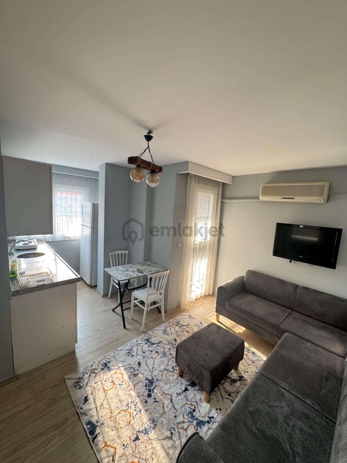 Beyaz Evlerde Full Eşyalı Balkonlu Kiralık 1+1 Daire - 13