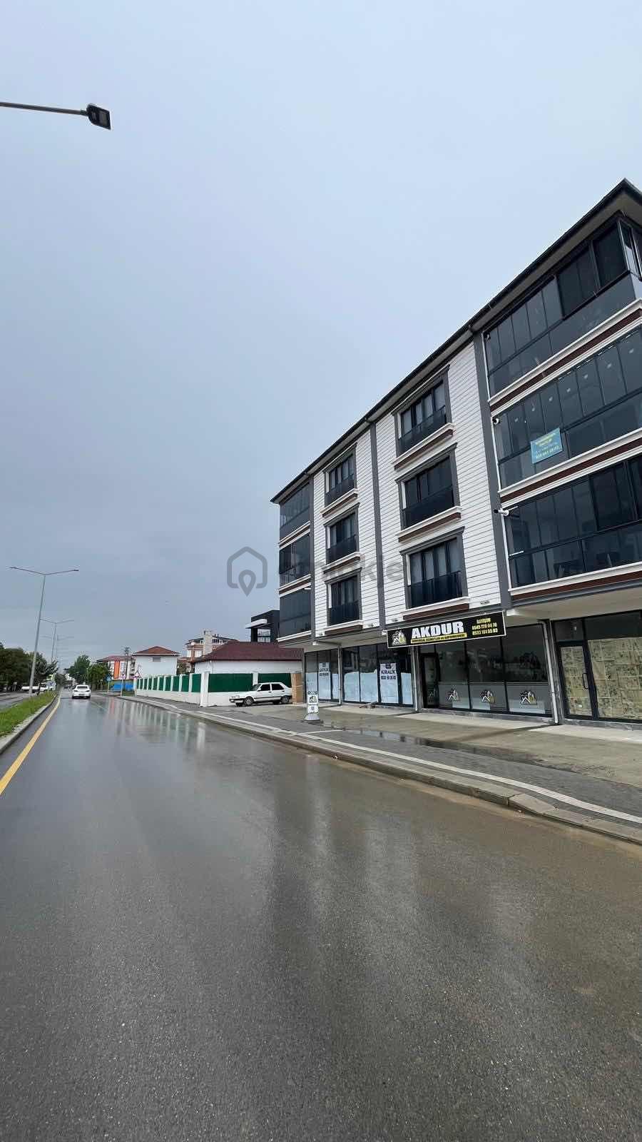 Akdur'dan Çarşamba'da 70m² Satılık Dükkan - 2