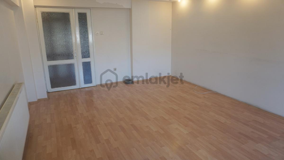 Egekentte Satılık 3+1 Doğalgaz Kombili+balkonlu Çiğli Serkan Dan - 12