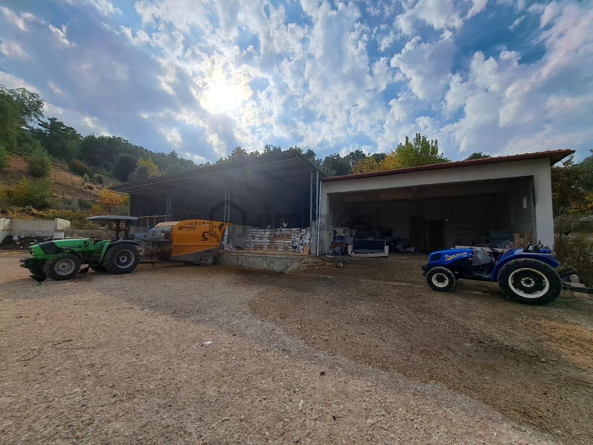Ruhsatlı Ve Yapı Kullanım İzinli 1.500m² Hayvancılık Tesisi - 7