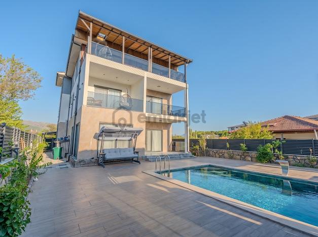Muğla Köyceğiz Yangı'da 6+1, Eşyalı Isıtmalı Havuzlu Lüks Villa - 9
