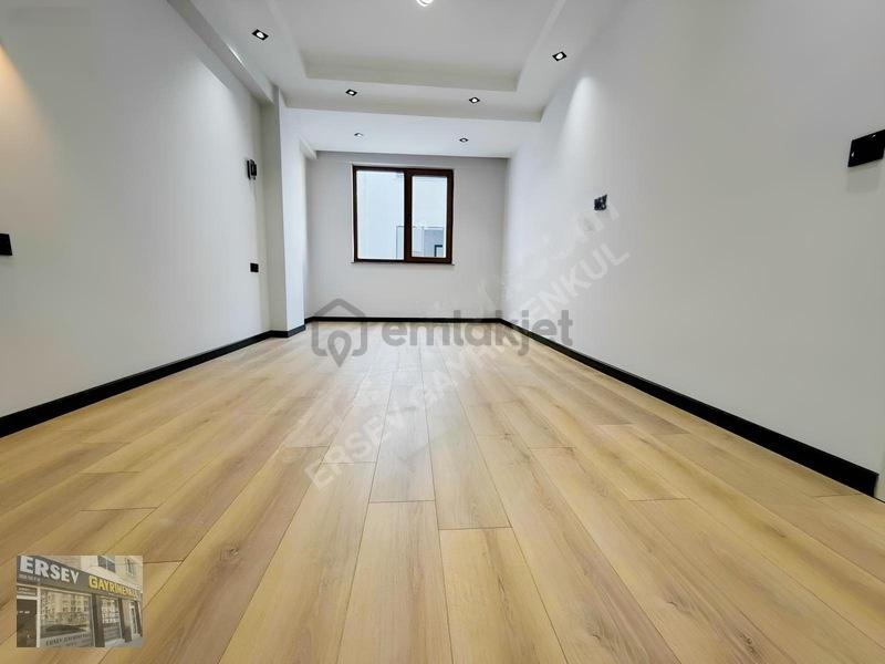 Ersev'den Geniş Balkon 160 M2 Satılık 3+1 - 14