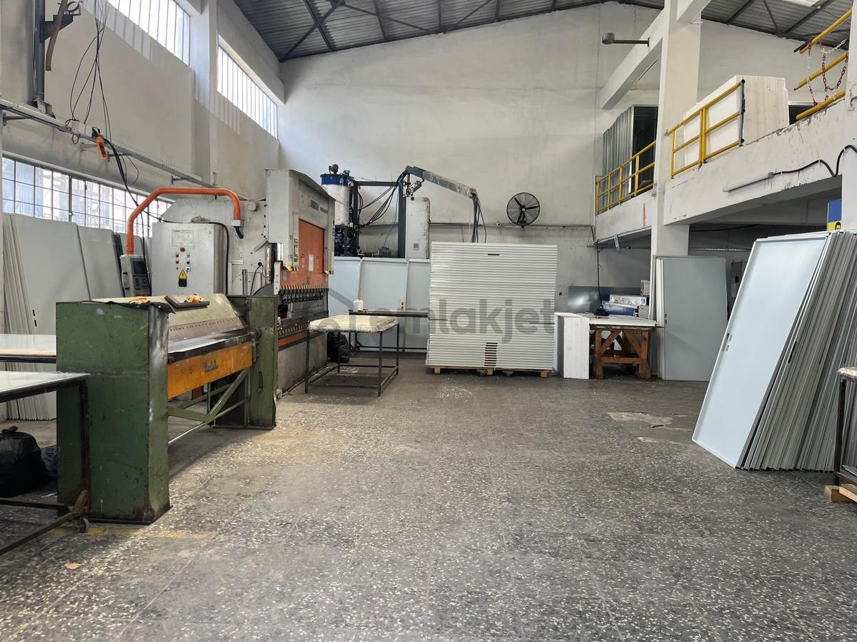 Boya Vernikçiler Sanayi Sitesinde Kiralik Fabrika - 9