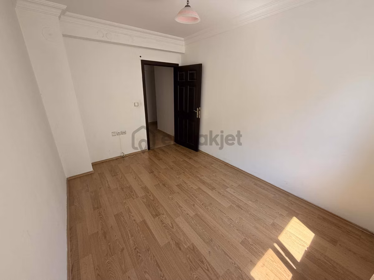 Winnest'ten Bahçelerüstü'nde 3+1 Ara Kat Kiralık Daire - 23