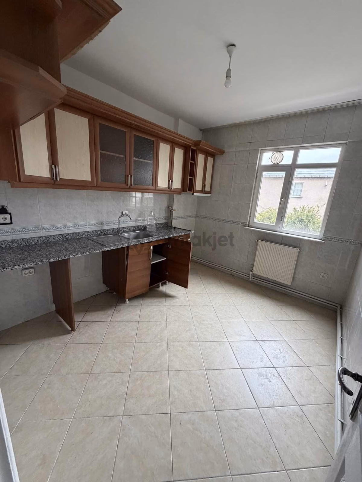 Çekmeköy Aydınlarda Kiralık 2+1 Daire - 14