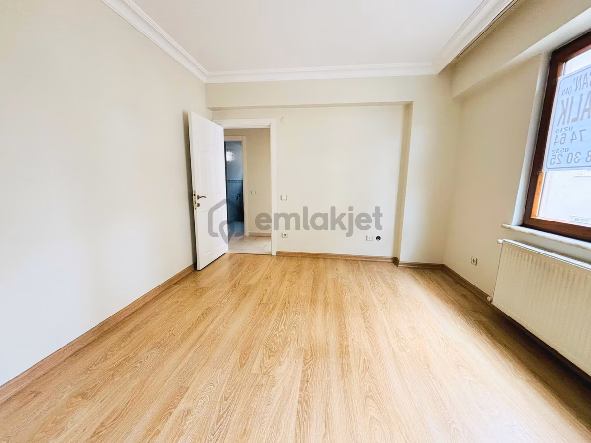Mertcan'dan E5 Metroya 5dk Yürüme Ara Katta Geniş 3+1 Daire - 23