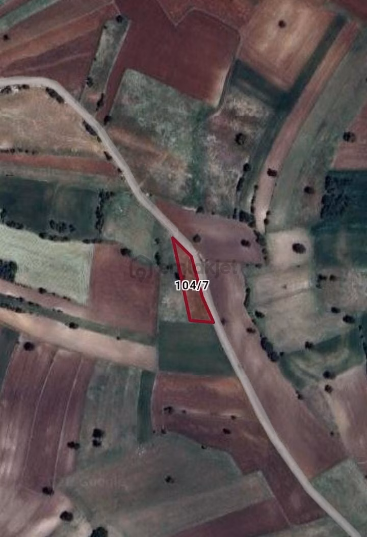 Burdur Yeşilova ' Da 1070 M2 Satılık Tarla. - 3