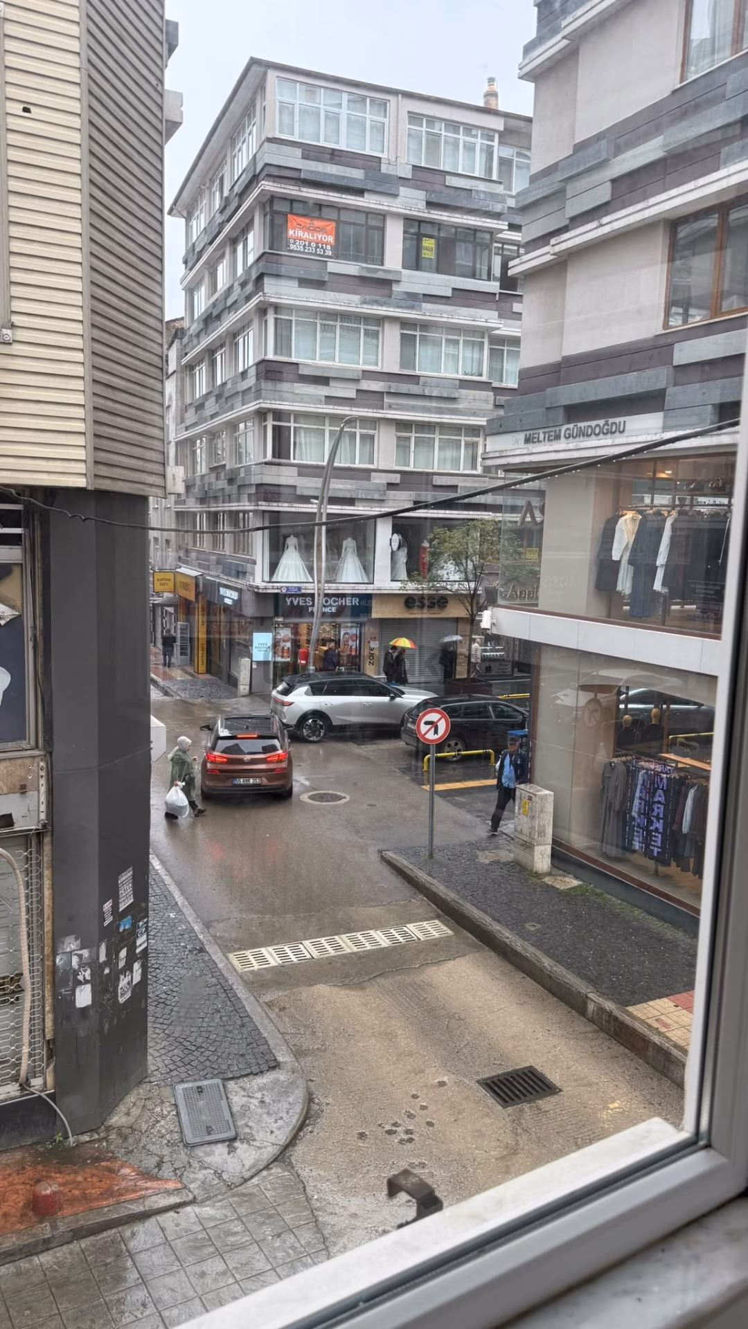 Hurriyet Mahallesinde İci Temiz Satılık Daire