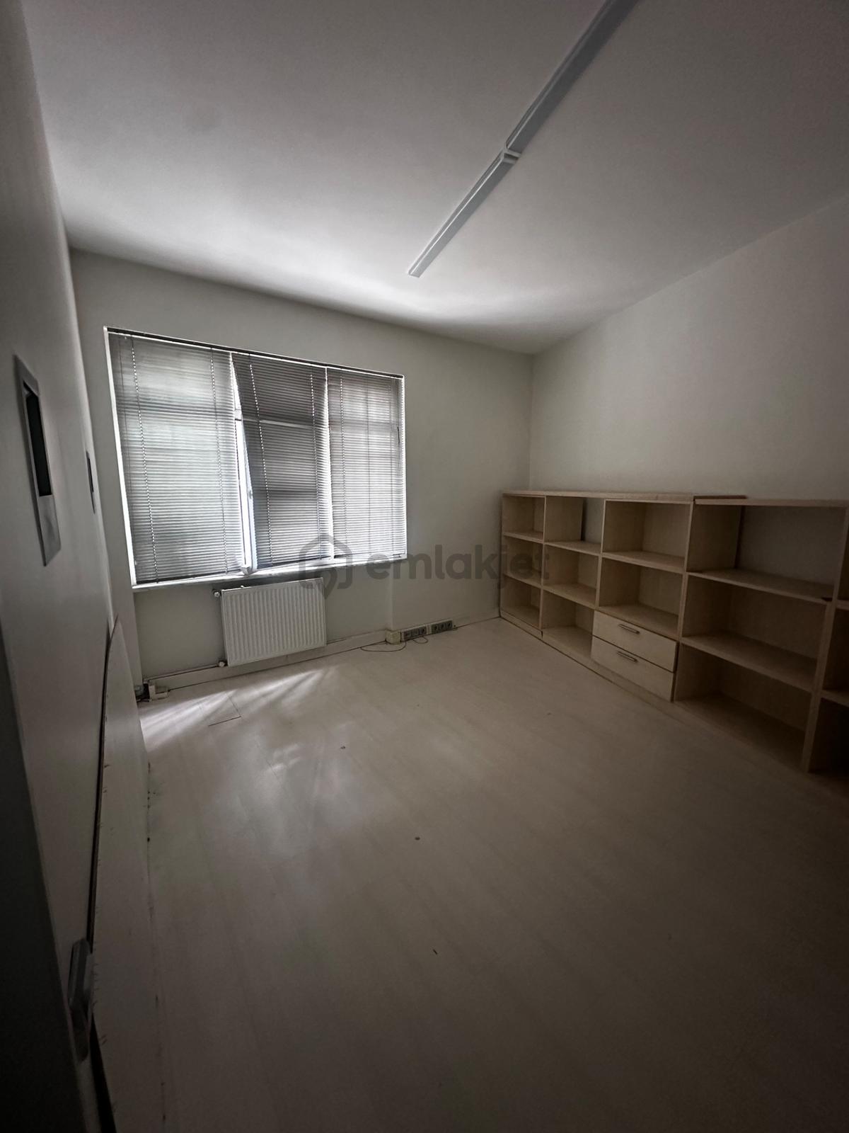 Tramvaya Yakın Kiralık Ofis - 4
