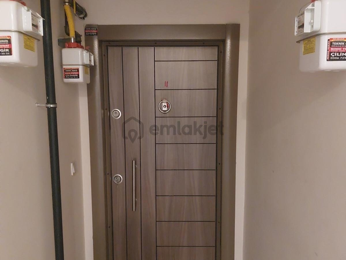 Cadde Üzeri Asansörlü, Doğalgazlı Çift Cepheli Geniş 1+1 - 24