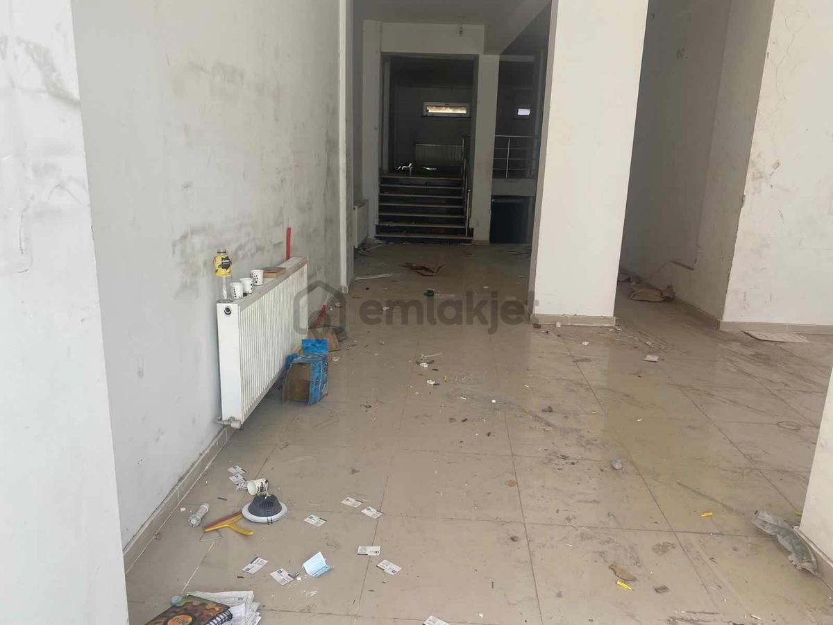 Özgür'den Sıtmapınarı Cadde Üzeri Satılık Dükkan - 3