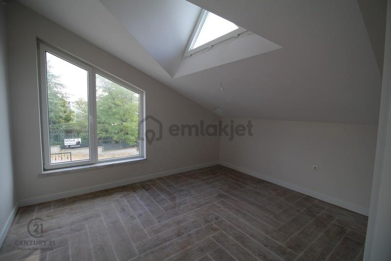 Bahçelievlerde Geniş Ailelere Özel 1500 M² Arsa İçinde 2 Villa - 11