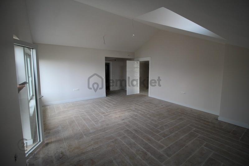 Bahçelievlerde Geniş Ailelere Özel 1500 M² Arsa İçinde 2 Villa - 16