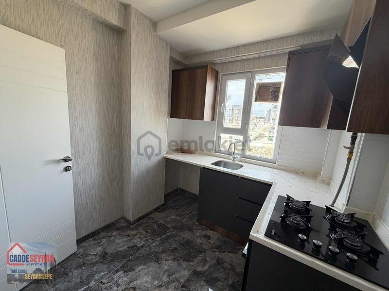 Cadde Seyran'dan Kiralık 2+0/geniş Arakat Daire - 9