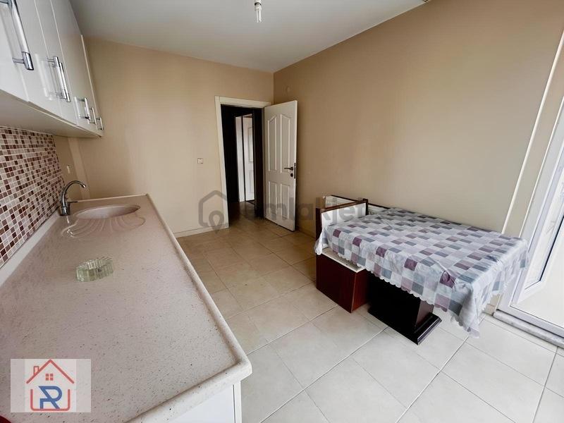 Güzelyalı 'da Geniş Ve Ferah 3+1 Kiralık Daire - 5
