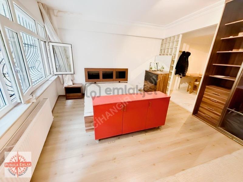 Cihangir'de Eşyalı Stüdyo Daire: Merkezi Konum, 35m²