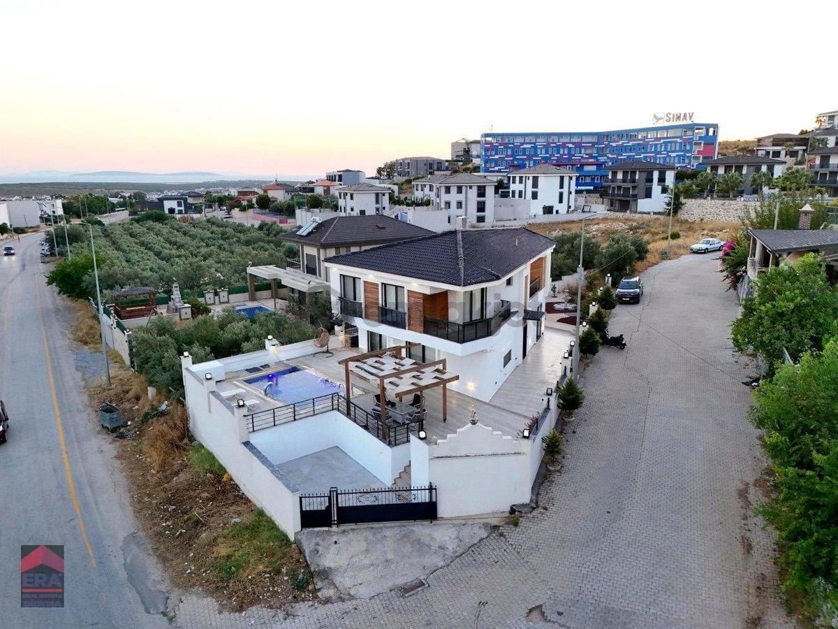 Efelerde Satılık Lüks Villa - 4