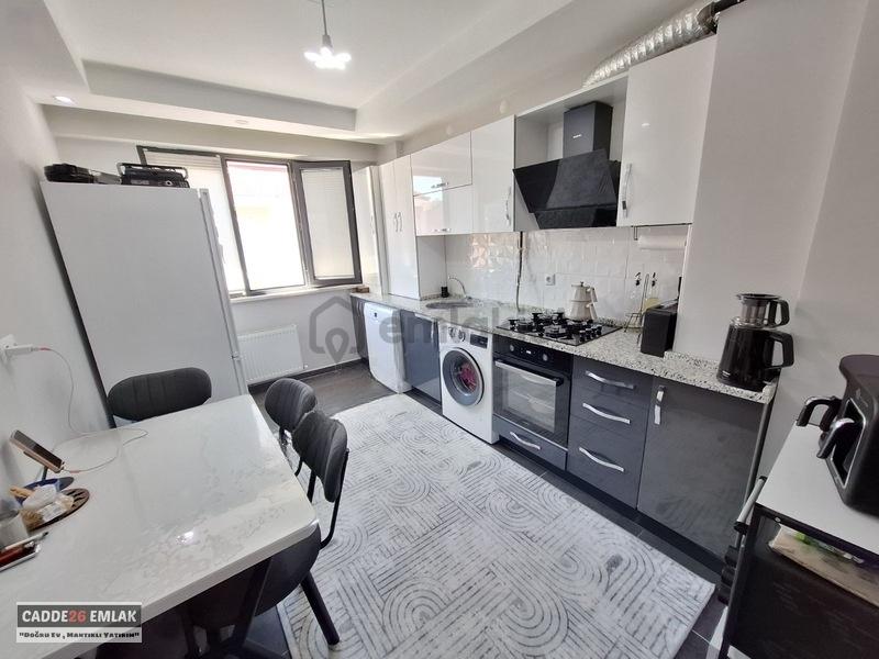 Cadde26 Dan Esenli Caddesinin Dibinde Satılık 2+1 Daire - 2