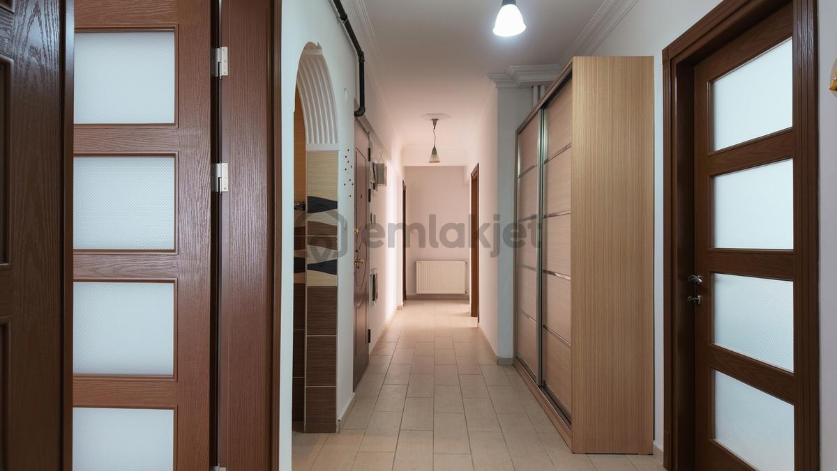 Aydın Hasan Efendi Mh.'de Satılık 4+1 Otoparklı Ara Kat Daire - 12