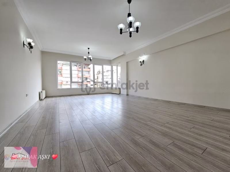 Memurevleri Güzeli Cadde Üzerinde Süper Lokasyonda Asansörlü - 6
