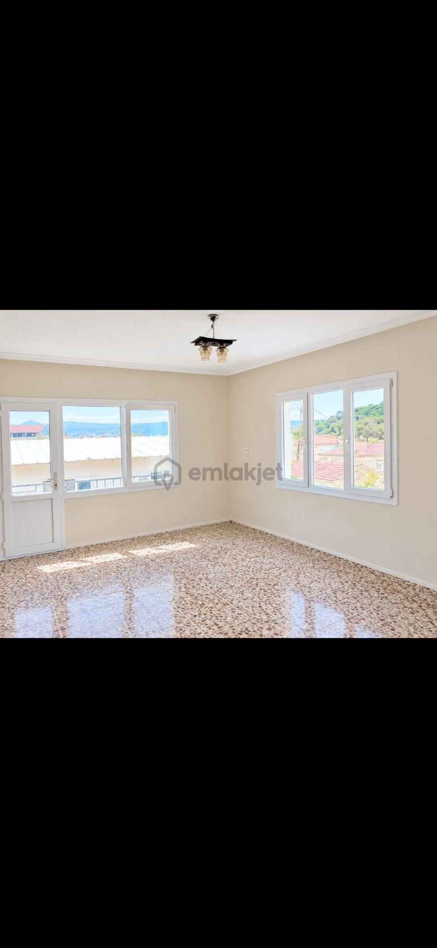 Sahibinden Foça Bağarası Merkezde 2+1 2. Kat Geniş Daire