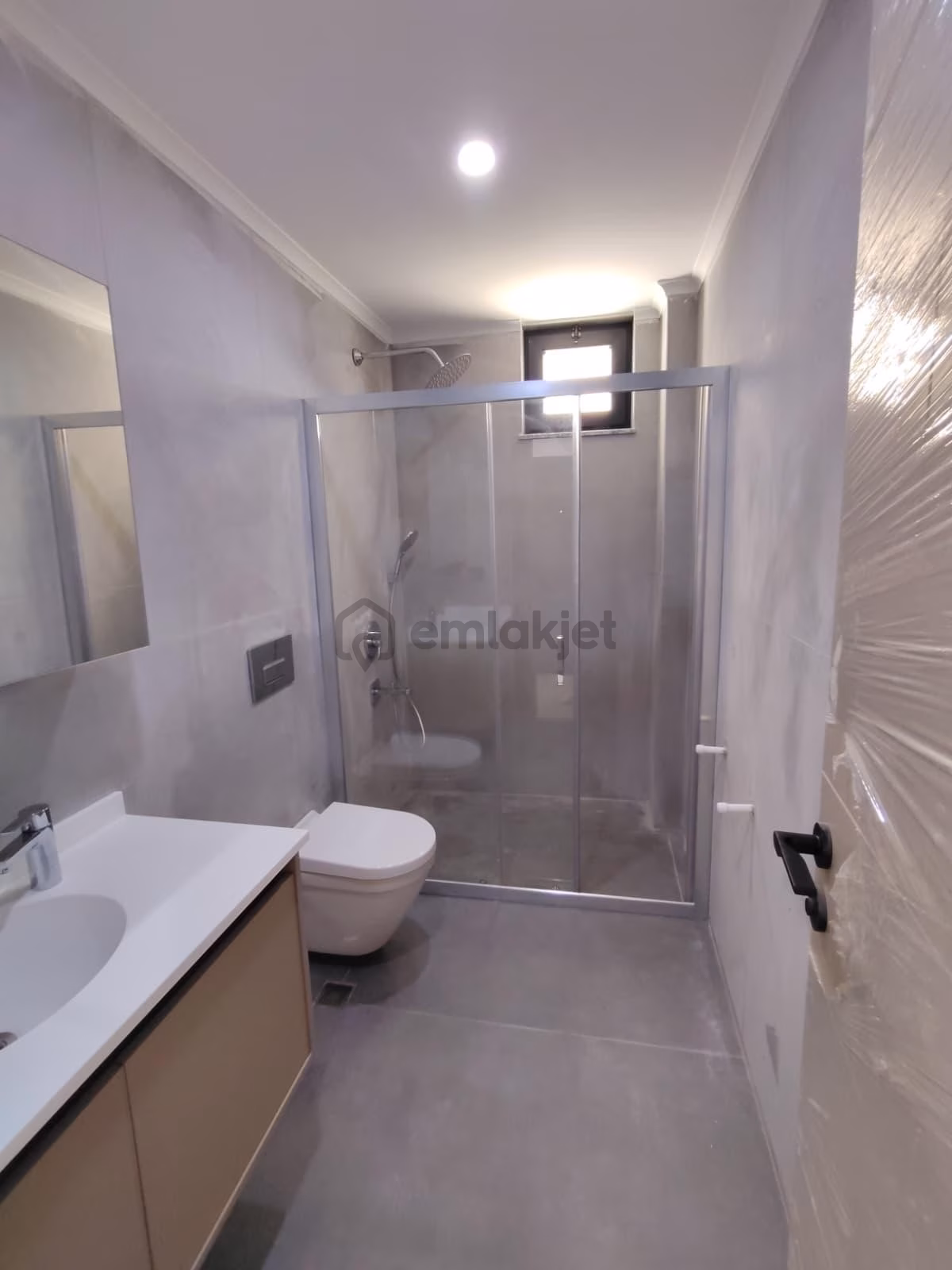 Kepez Göksu’da Havuzlu Si̇tede 1+1 Satilik Dai̇re - 11