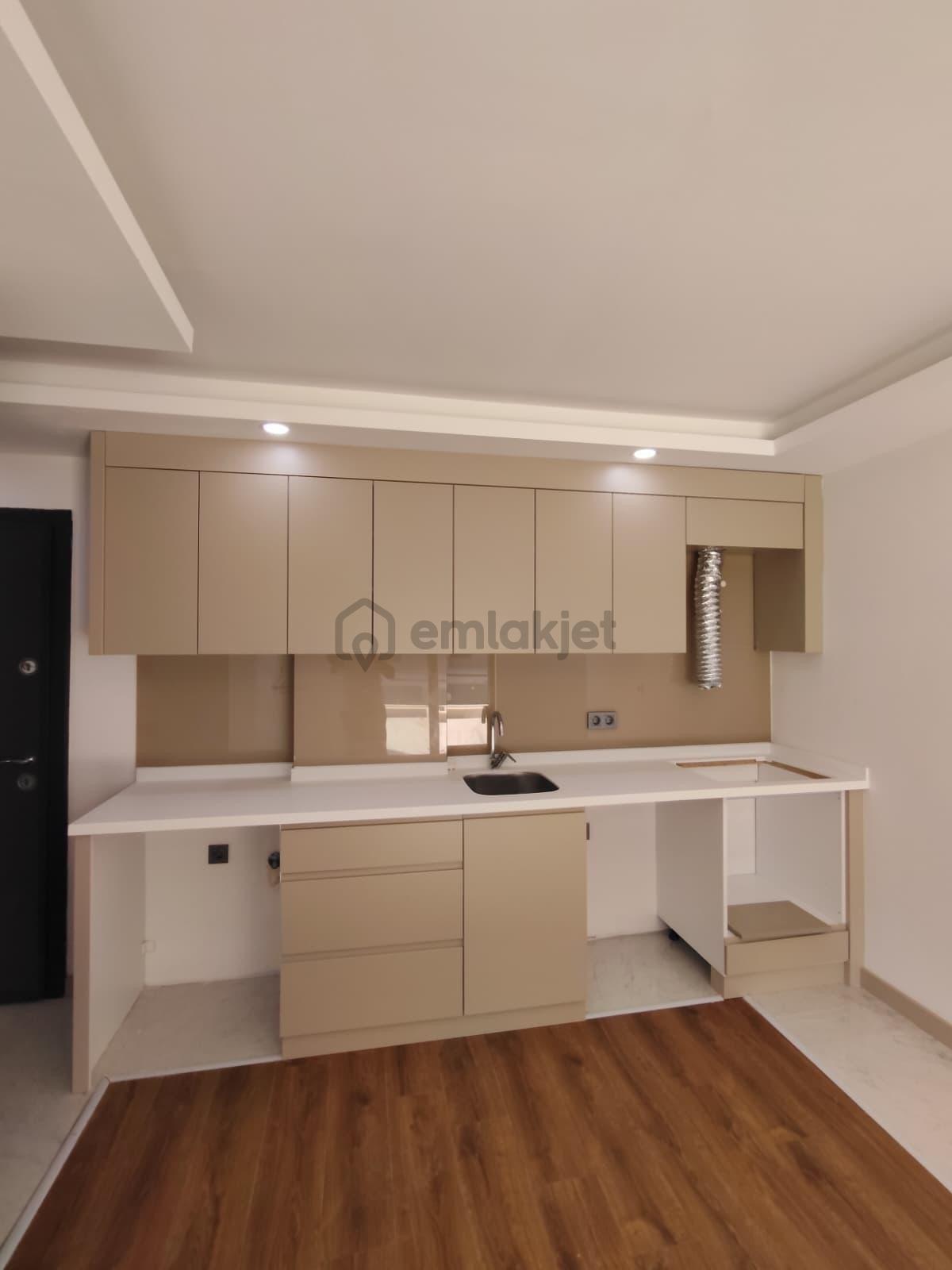 Kepez Göksu’da Havuzlu Si̇tede 1+1 Satilik Dai̇re - 14