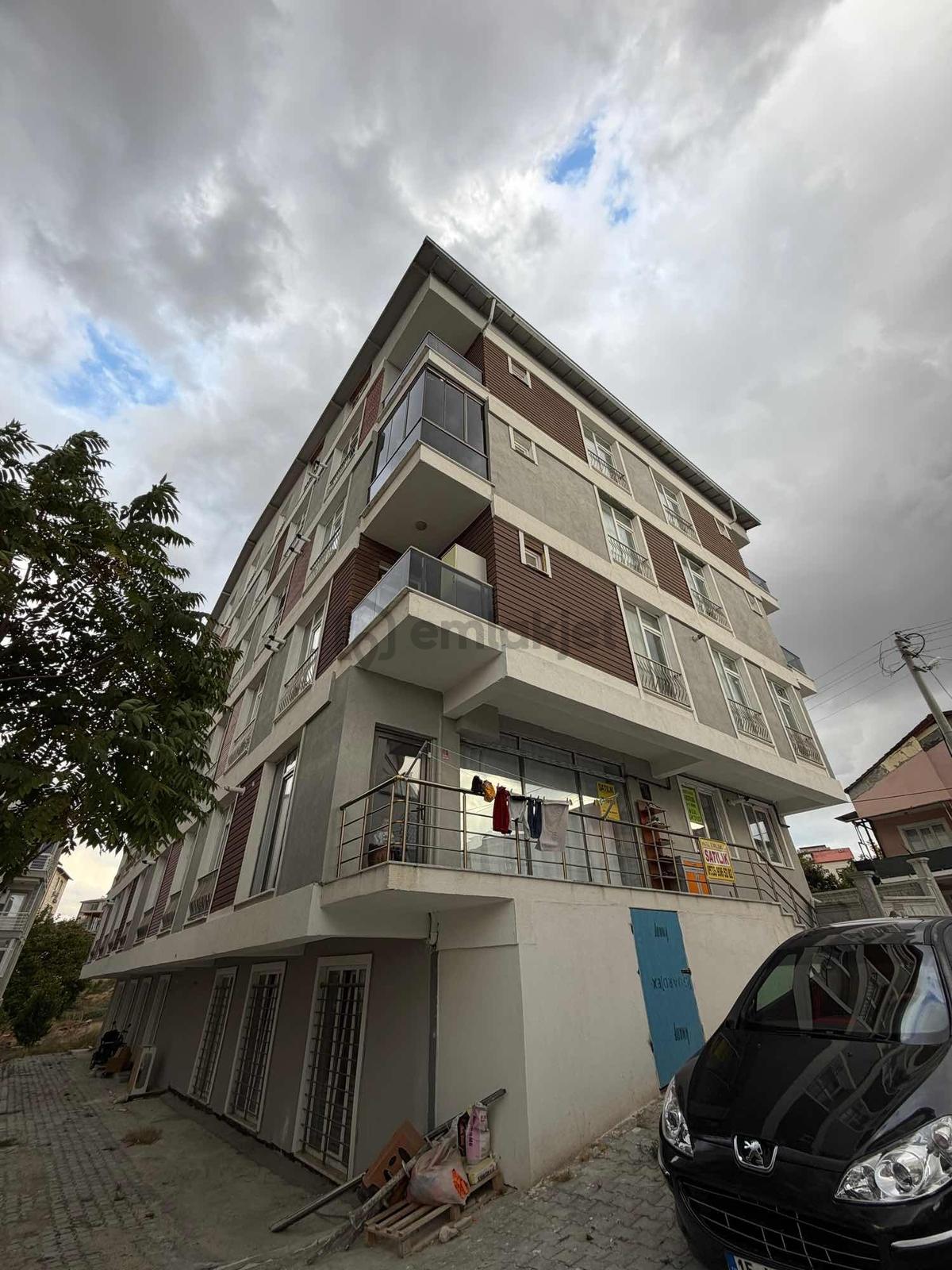 İnal Emlak'tan Emek Mahallesinde Satılık 2+1 Daire