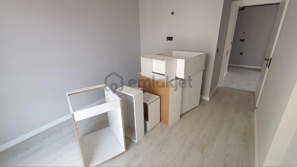 Vadi 4 Sitesinde Ara Kat Fırsat Daire - 12