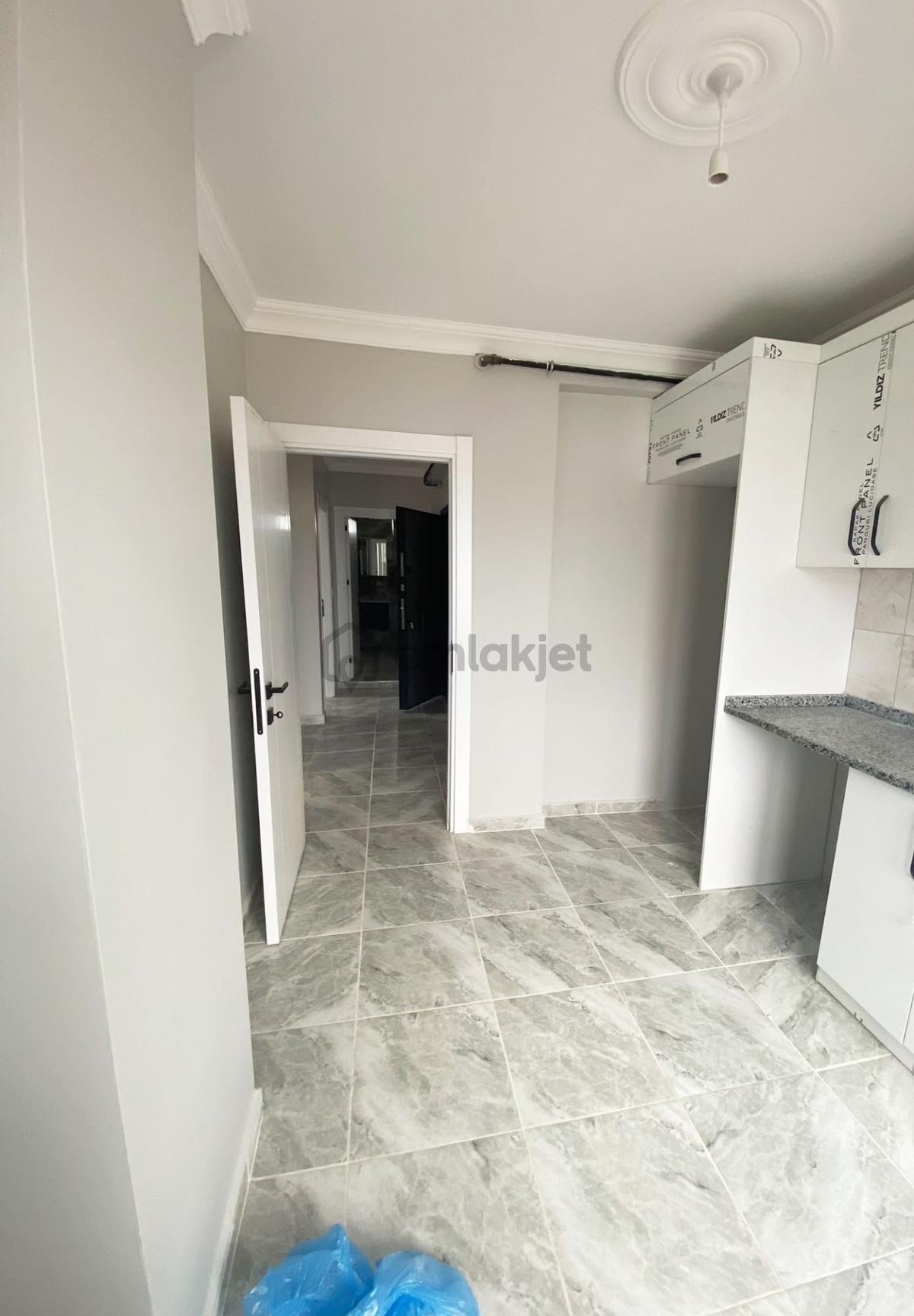 Mertcan'dan Fatih Mah. Açık Balkonlu Ebeveyn Banyolu Sıfır 2+1 - 13