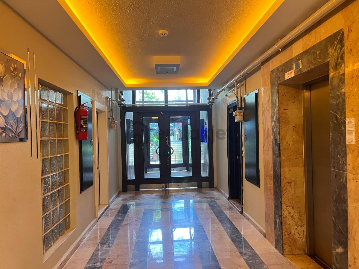 Küçükçekmece Halkalı Tokifulya Sitesinde Tadilatlı Satılık Daire - 20
