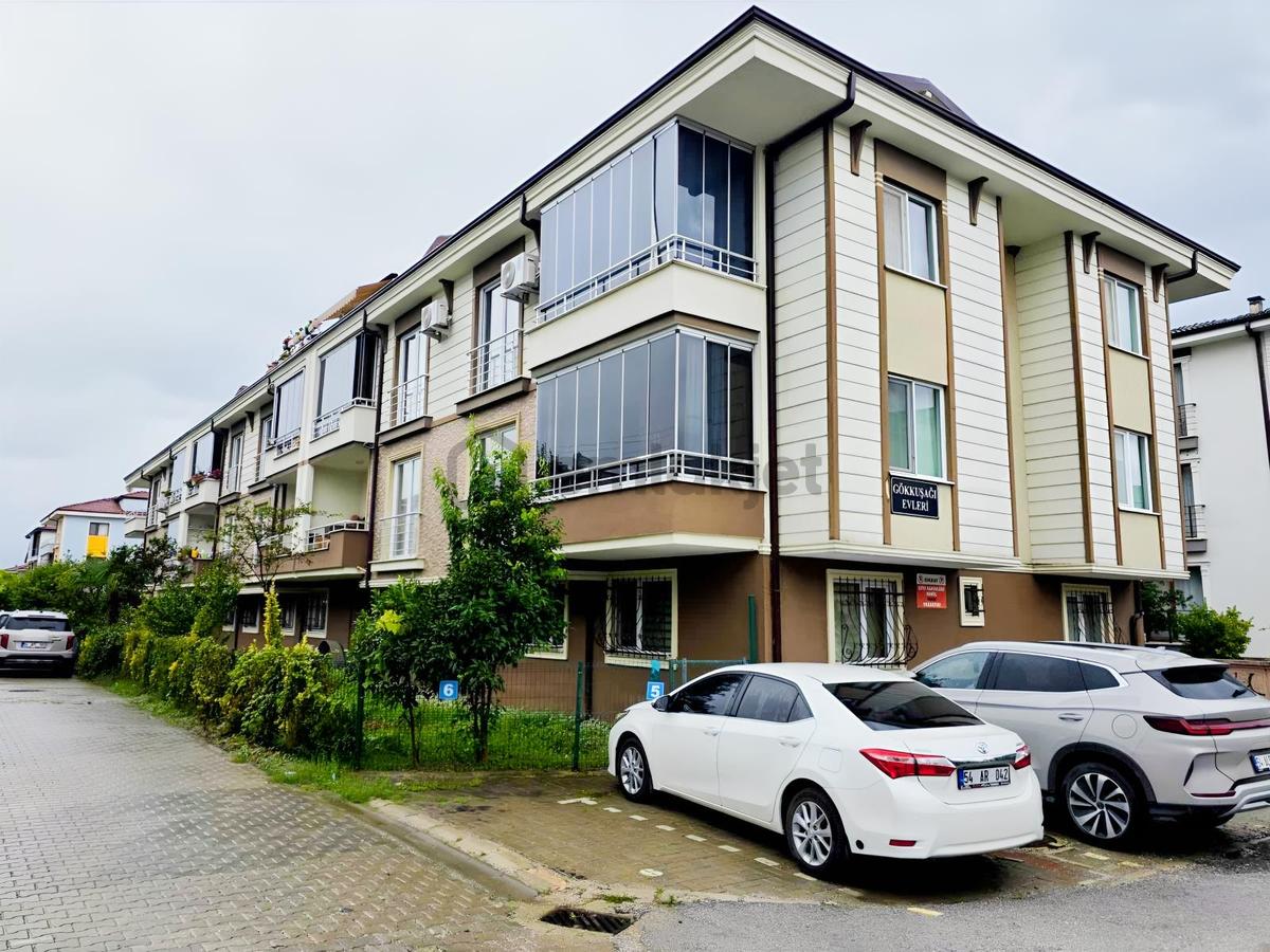 Arifiye Arifbey Mahallesinde Satılık 4+1 Dubleks Daire