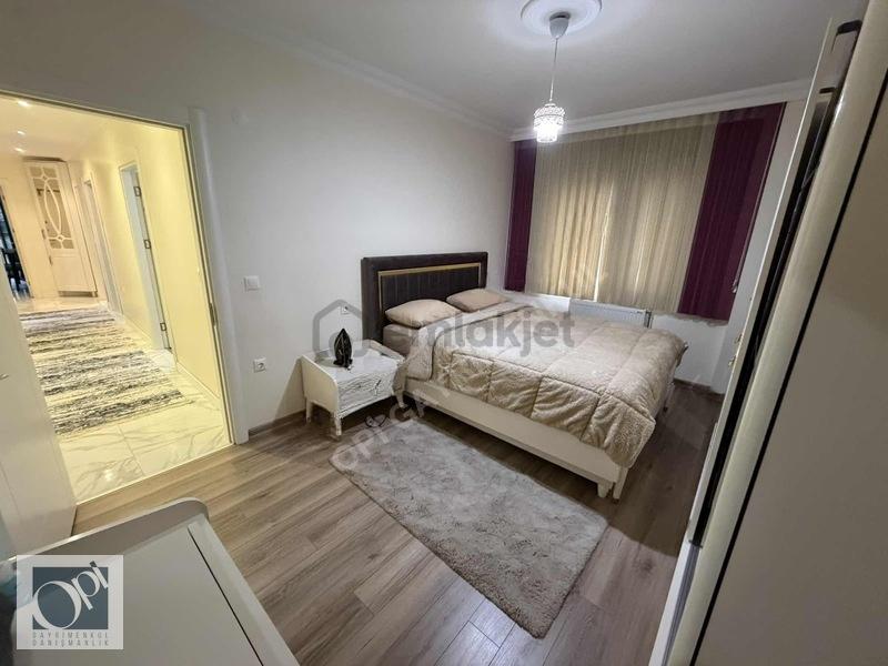 Kurtköy Merkezde Eşyalı Kiralık 3+1 - 33