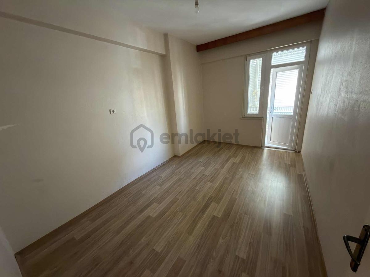 Deniz Manzaralı Şehir Merkezinde 3 + 1 Geniş Daire - 7