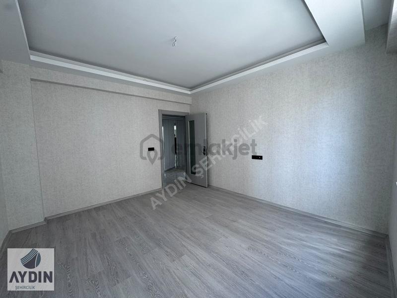 Aydın Satıyordan Fetih Caddesinde Kiralık 3+1 Daire - 23