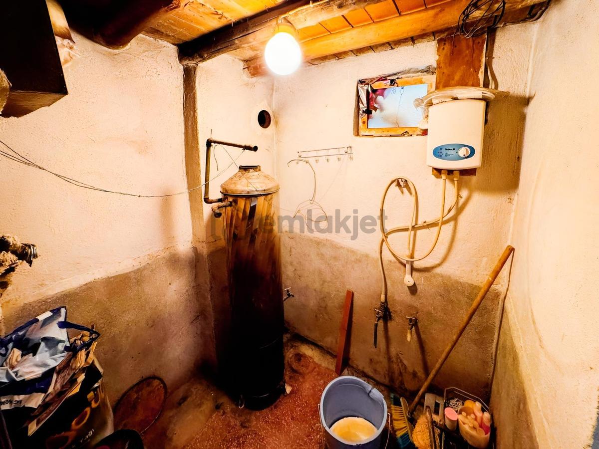 Olucak'ta Afyon Kalesi Manzaralı, 2 Kat İmarlı Müstakil Ev - 20