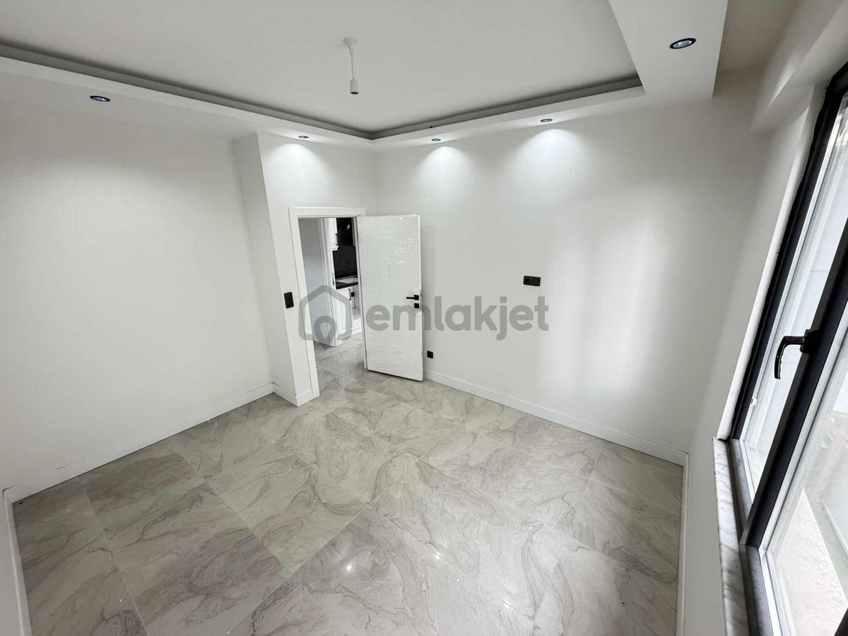 Blue'dan Çiftlik Mahallesinde Ön Cephe Satılık 2+1 Daire - 6