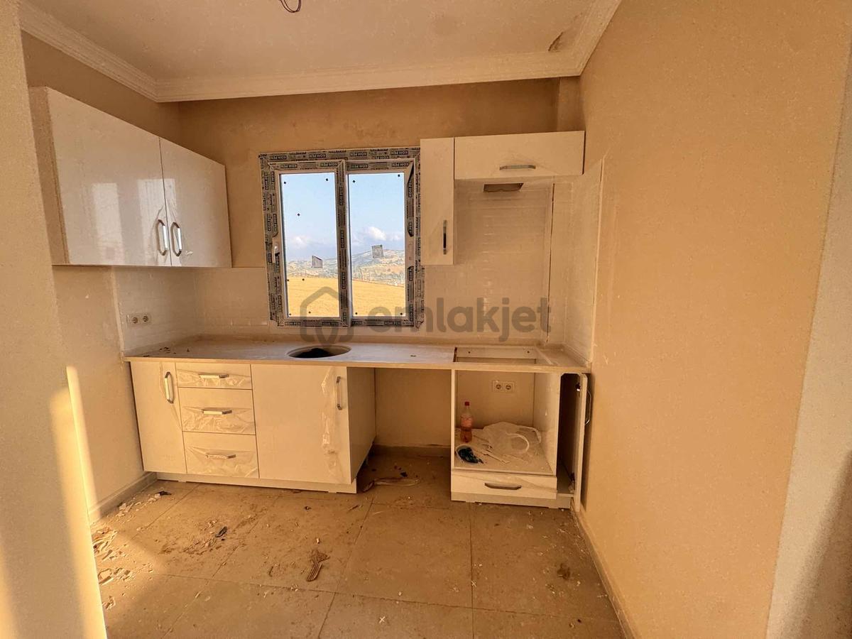 Arsuz'da Manzaralı Sıfır | Denize 600 M Satılık Daire - 23